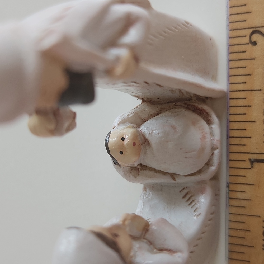 NEW! Holy Family Resin Figurine - Picture 9 of 10
